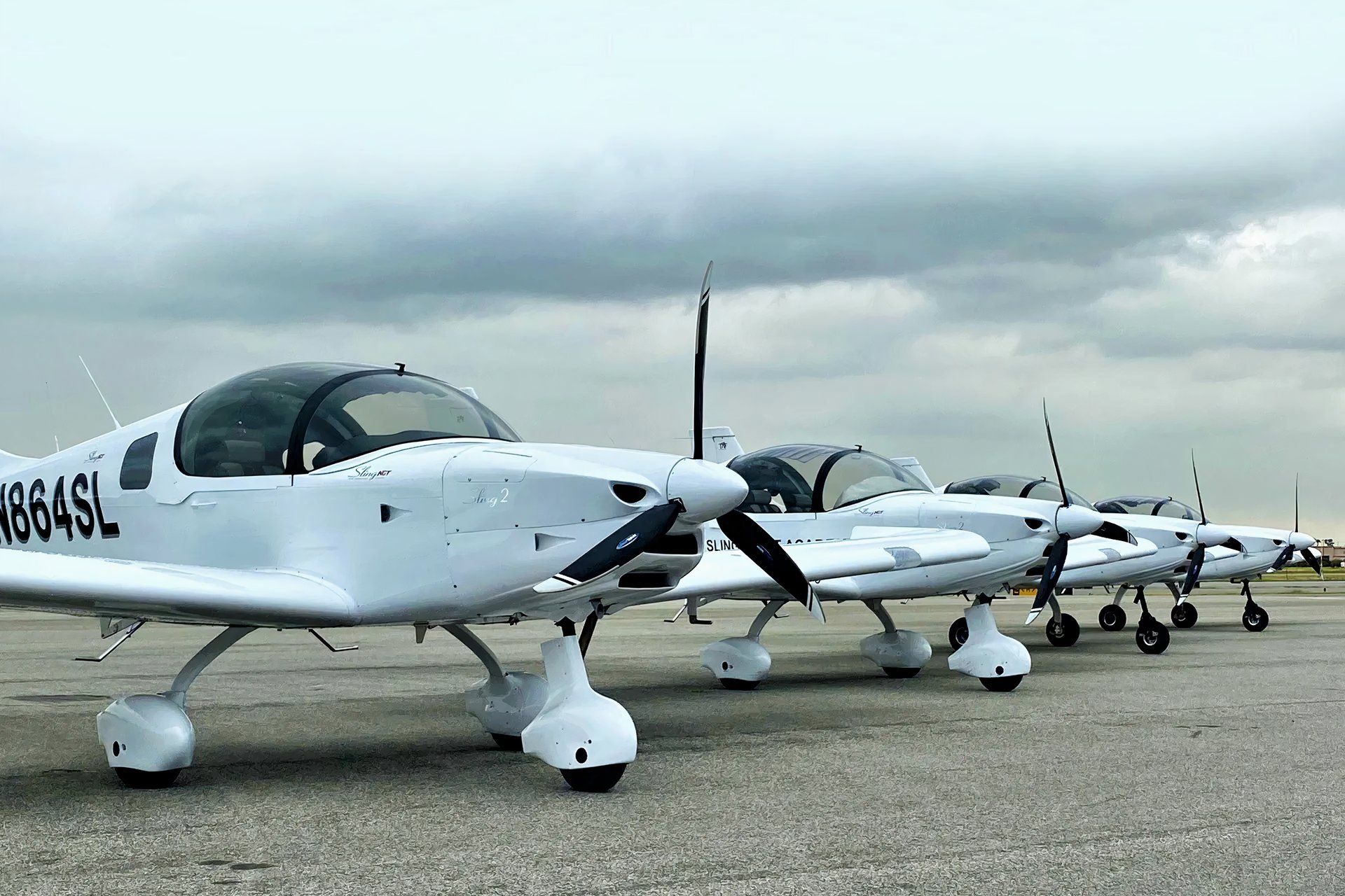 是什么使吊带飞机如此受欢迎的套件飞机？